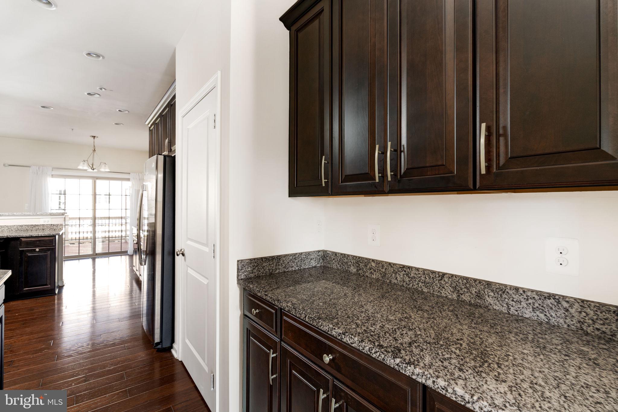 22605 Naugatuck Square Ashburn, VA 20148 - Photo 7 of 32