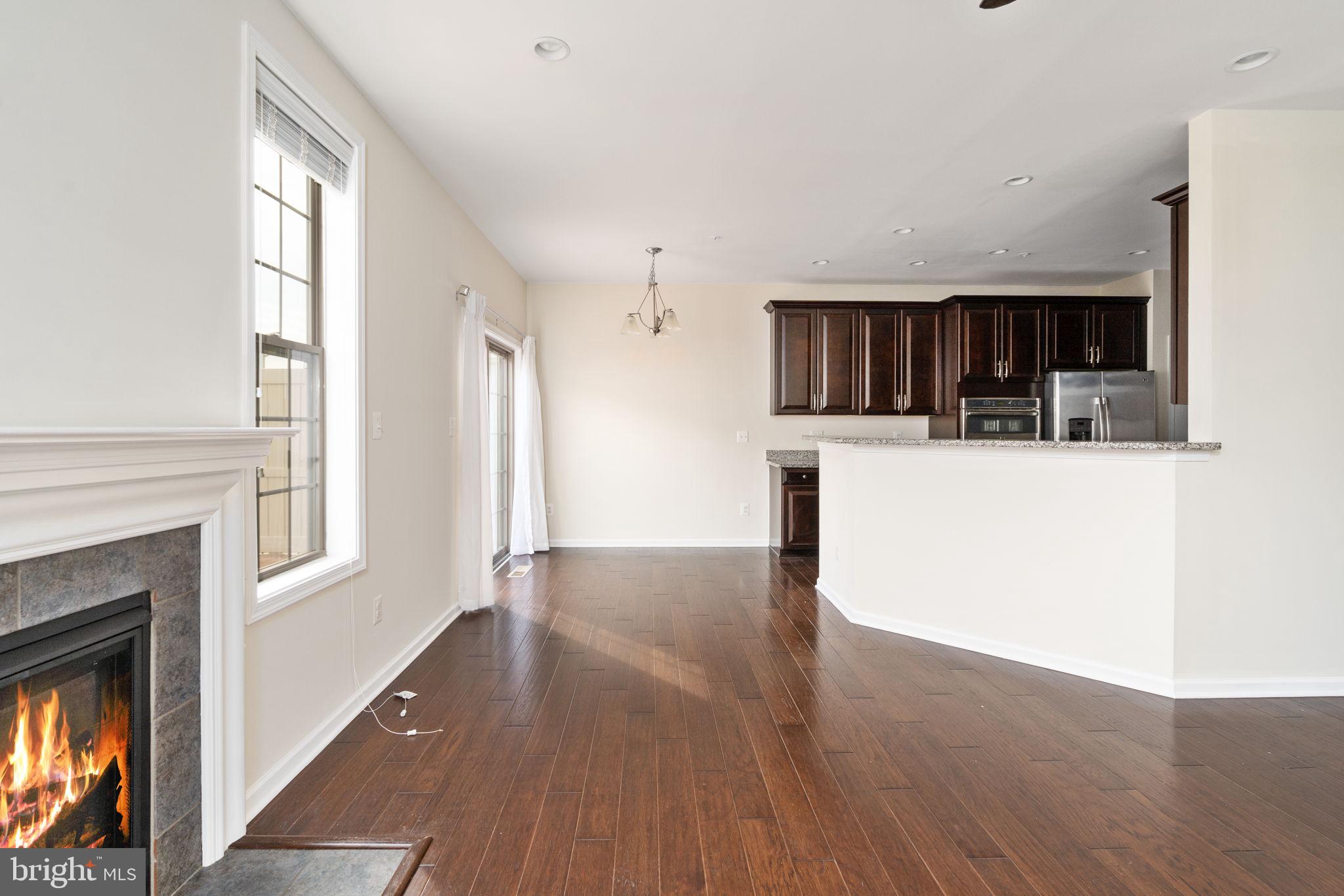 22605 Naugatuck Square Ashburn, VA 20148 - Photo 9 of 32 Family Room