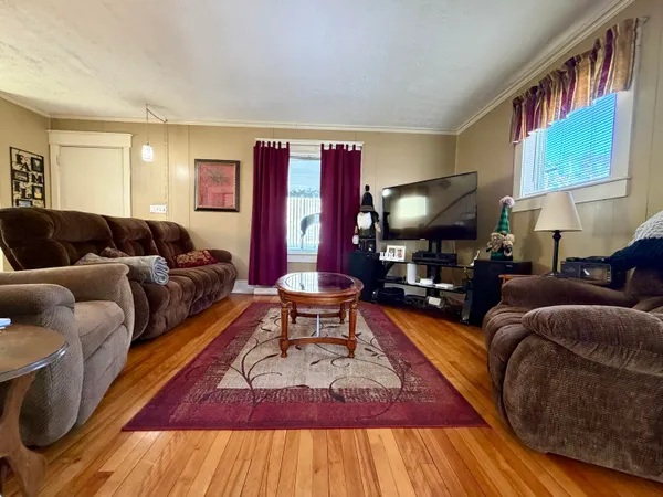$184,900 | 136 Fraser Avenue, Madawaska, ME 04756