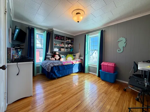 $184,900 | 136 Fraser Avenue, Madawaska, ME 04756