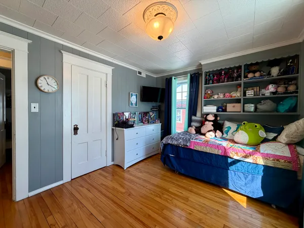 $184,900 | 136 Fraser Avenue, Madawaska, ME 04756