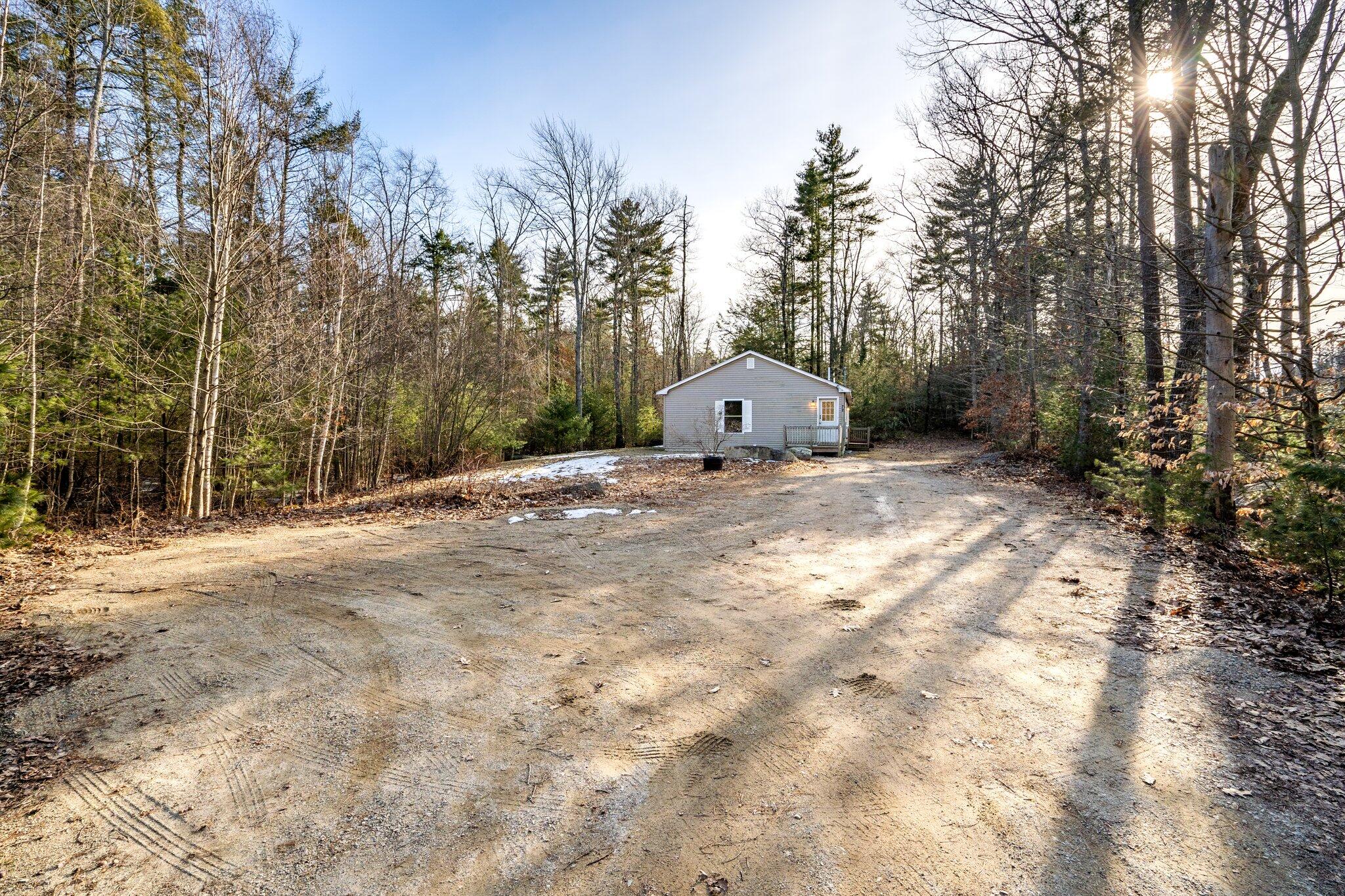 72 North Village Road York, ME 03902 - Photo 11 of 33 3-web-or-mls-DSC04658