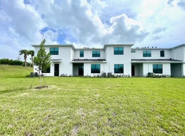 $2,800 | 14043 Southwest Thorens Drive, Port St. Lucie, FL 34987