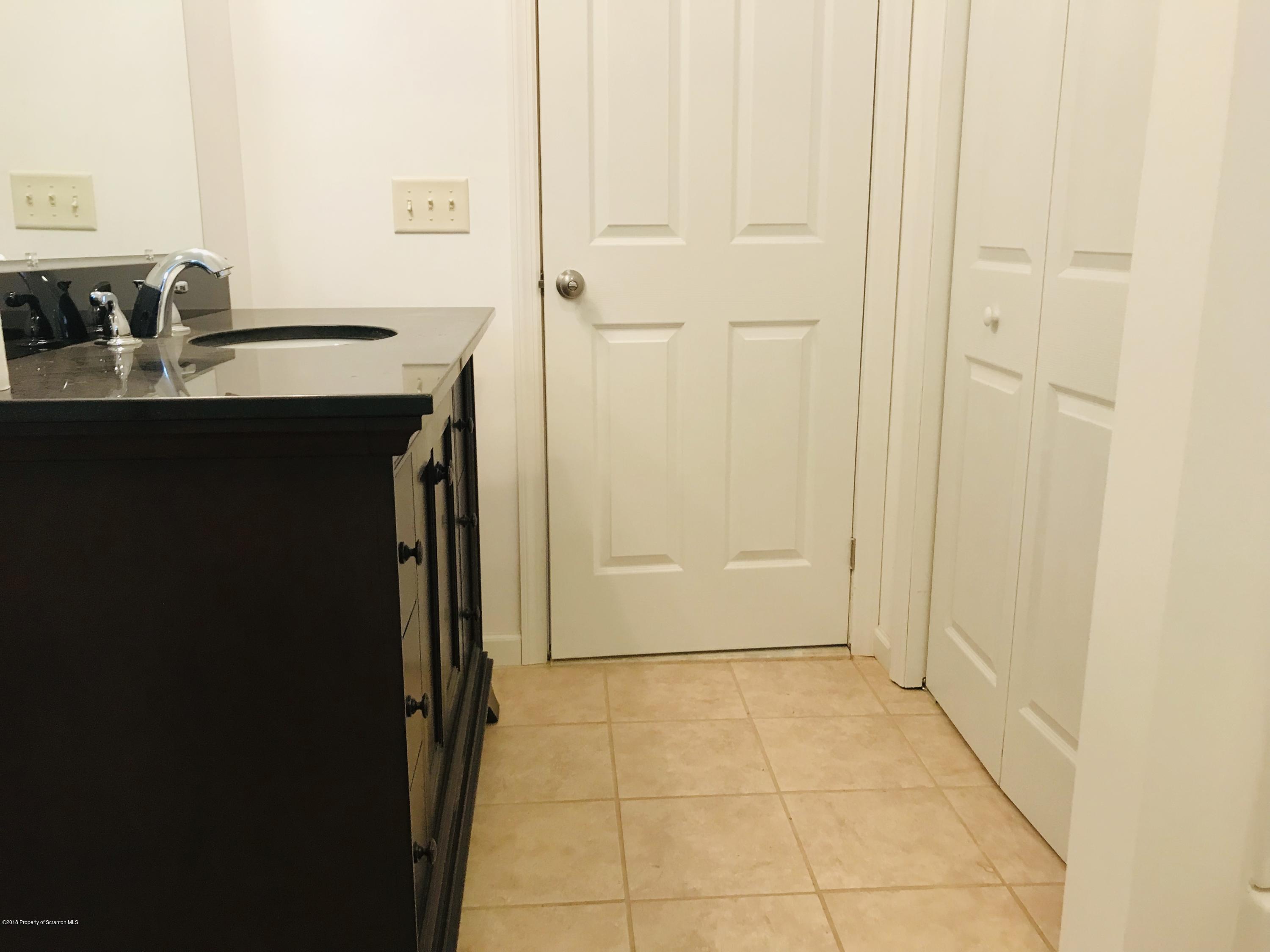 540 Blue Shutters Road Moscow, PA 18444 - Photo 12 of 39 Gallery Image 12