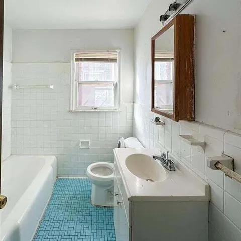 $64,900 | 14188 Collingham Drive, Detroit, MI 48205