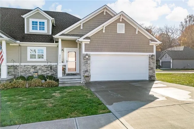 $324,950 | 3201 Sheffield Lane, St. Joseph, MO 64506