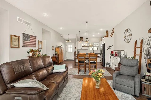 $324,950 | 3201 Sheffield Lane, St. Joseph, MO 64506