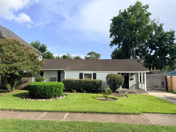 $3,000 | 1631 Chantilly Lane, Houston, TX 77018