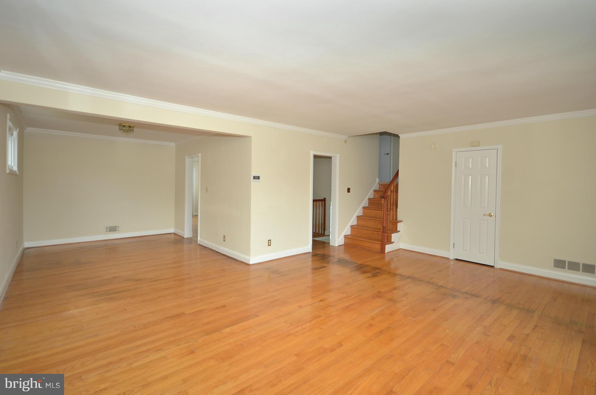 207 Felton Road Lutherville-Timonium, MD 21093 - Photo 4 of 30 Living Room