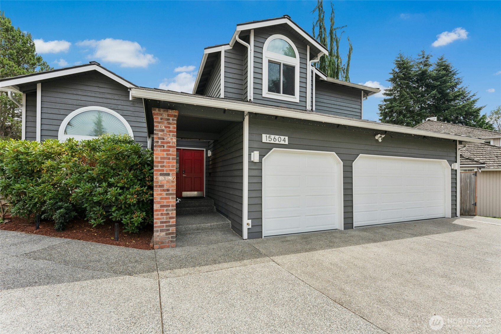 15604 111th Avenue Northeast Bothell, WA 98011 - Photo 2 of 32