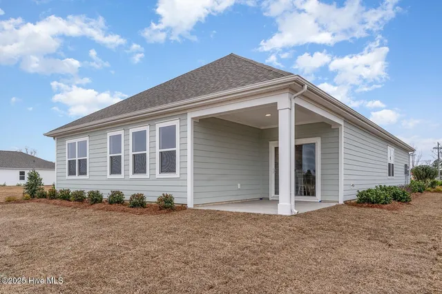 $324,770 | 743 New Hvn Lane Southwest, Supply, NC 28462
