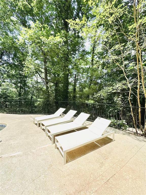 175 River Ct Parkway Atlanta, GA 30328 - Photo 21 of 50