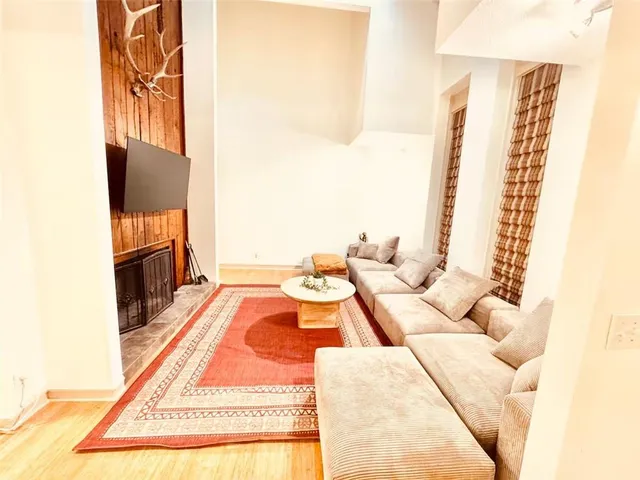 $8,995 | 175 River Ct Parkway, Atlanta, GA 30328