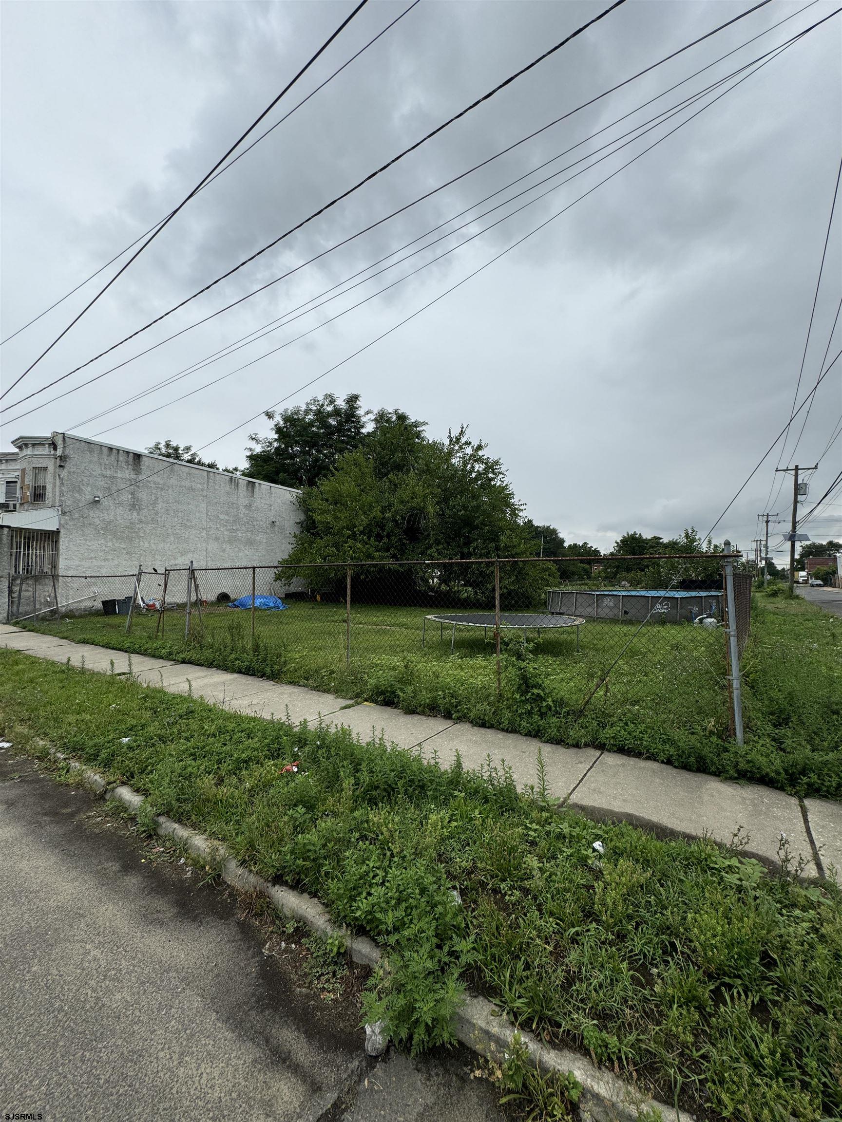 695 Fairview Street Camden, NJ 08104 - Photo 6 of 17