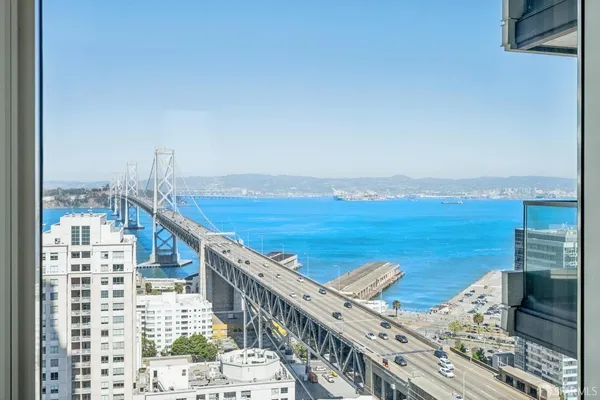 $6,490 | 425 1st Street, Unit 2407, San Francisco, CA 94105