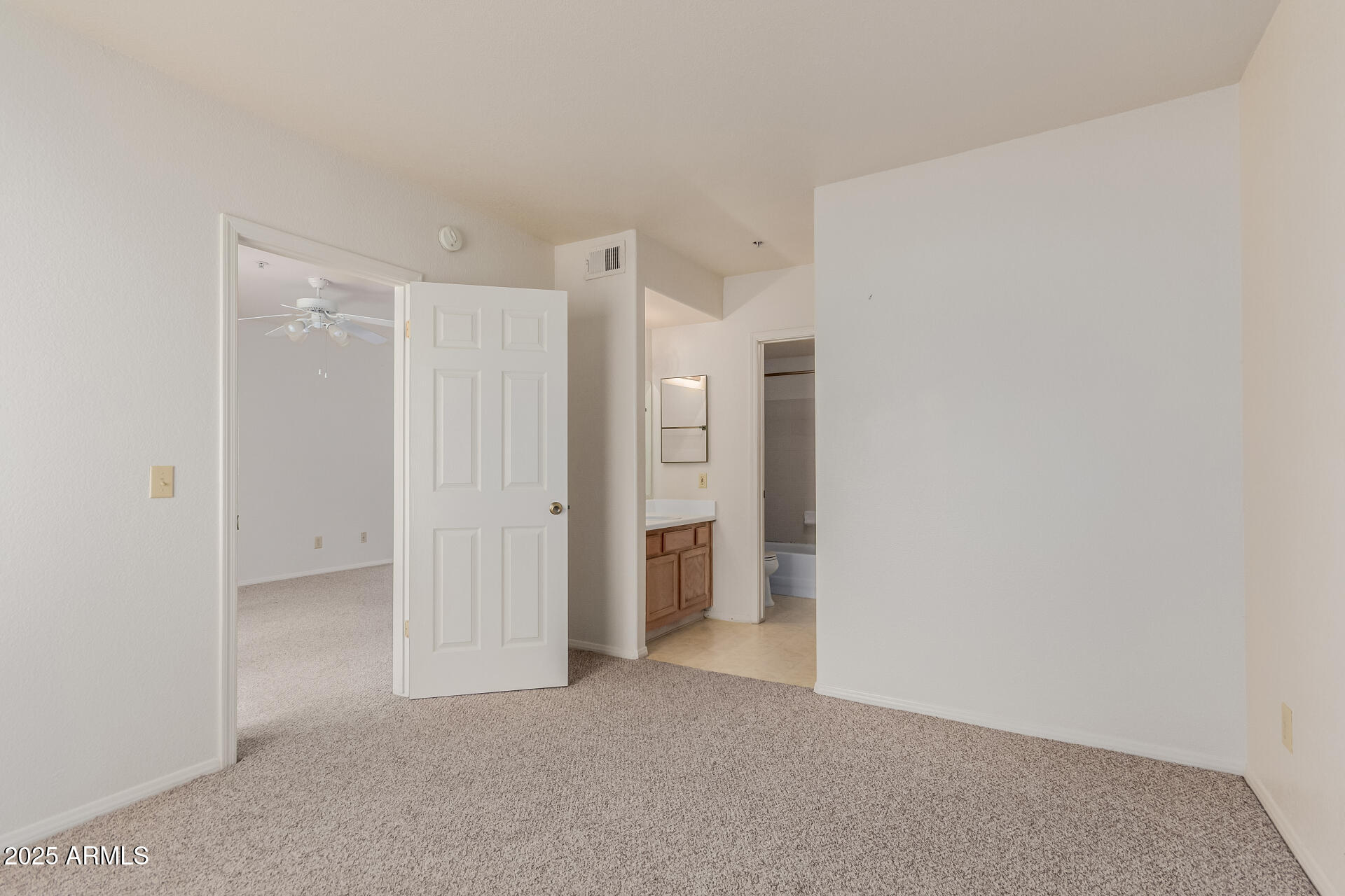 1825 West Ray Road, Unit 2070 Chandler, AZ 85224 - Photo 15 of 51 a view of an empty room