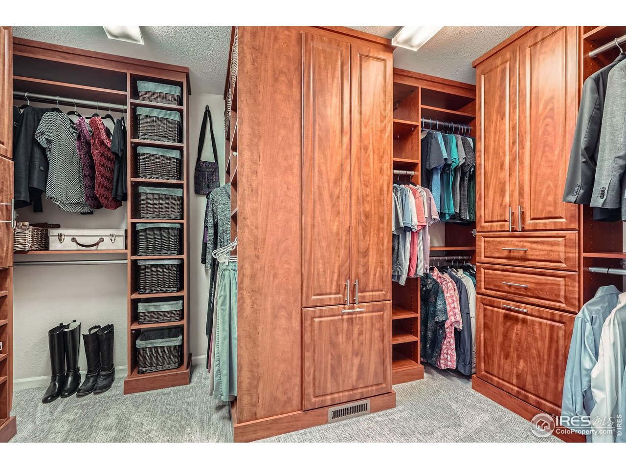 1069 Monarch Way Superior, CO 80027 - Photo 19 of 40 a view of walk in closet