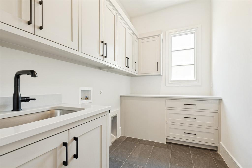 820 Edgefield Road Fort Worth, TX 76107 - Photo 27 of 29 Gallery Image 27