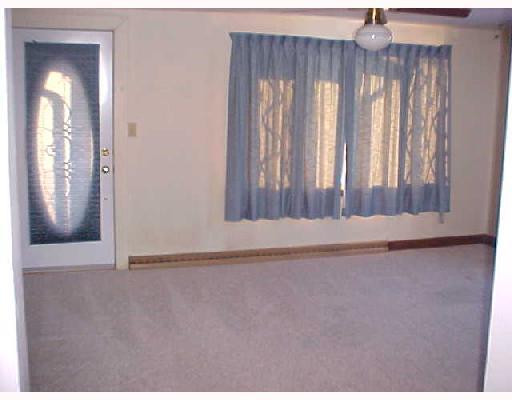 129 Van Meter Road Smithton, PA 15479 - Photo 3 of 8 Living Room.