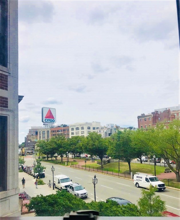 466 Commonwealth Avenue, Unit 302 Boston, MA 02215 - Photo 3 of 12 a view of city and lake