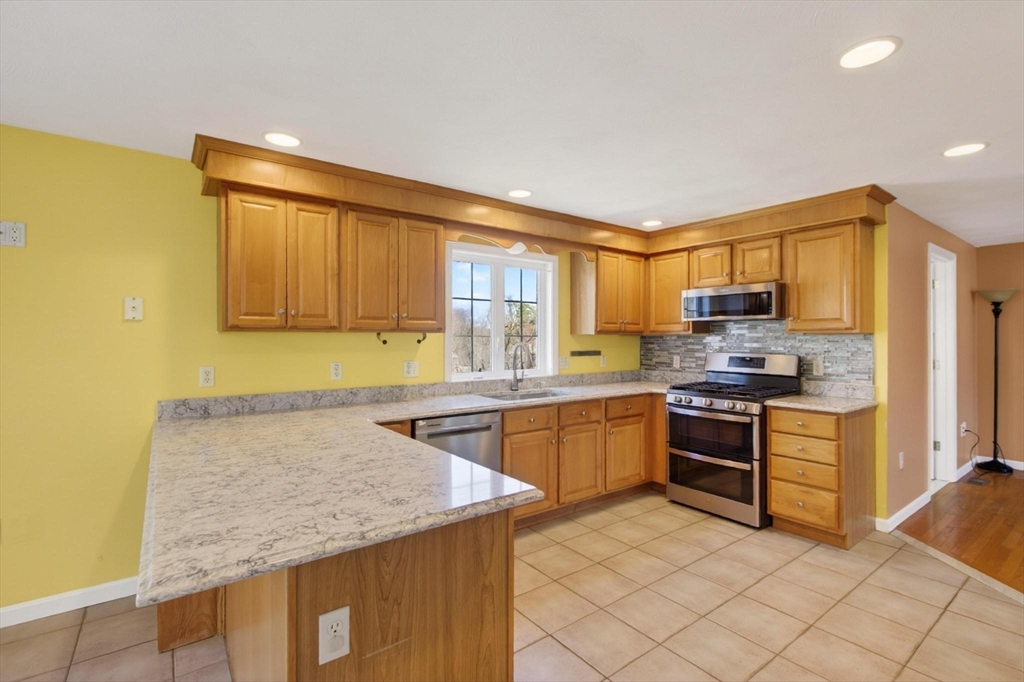 96 Derry Road Methuen, MA 01844 - Photo 10 of 42 Gallery Image 10