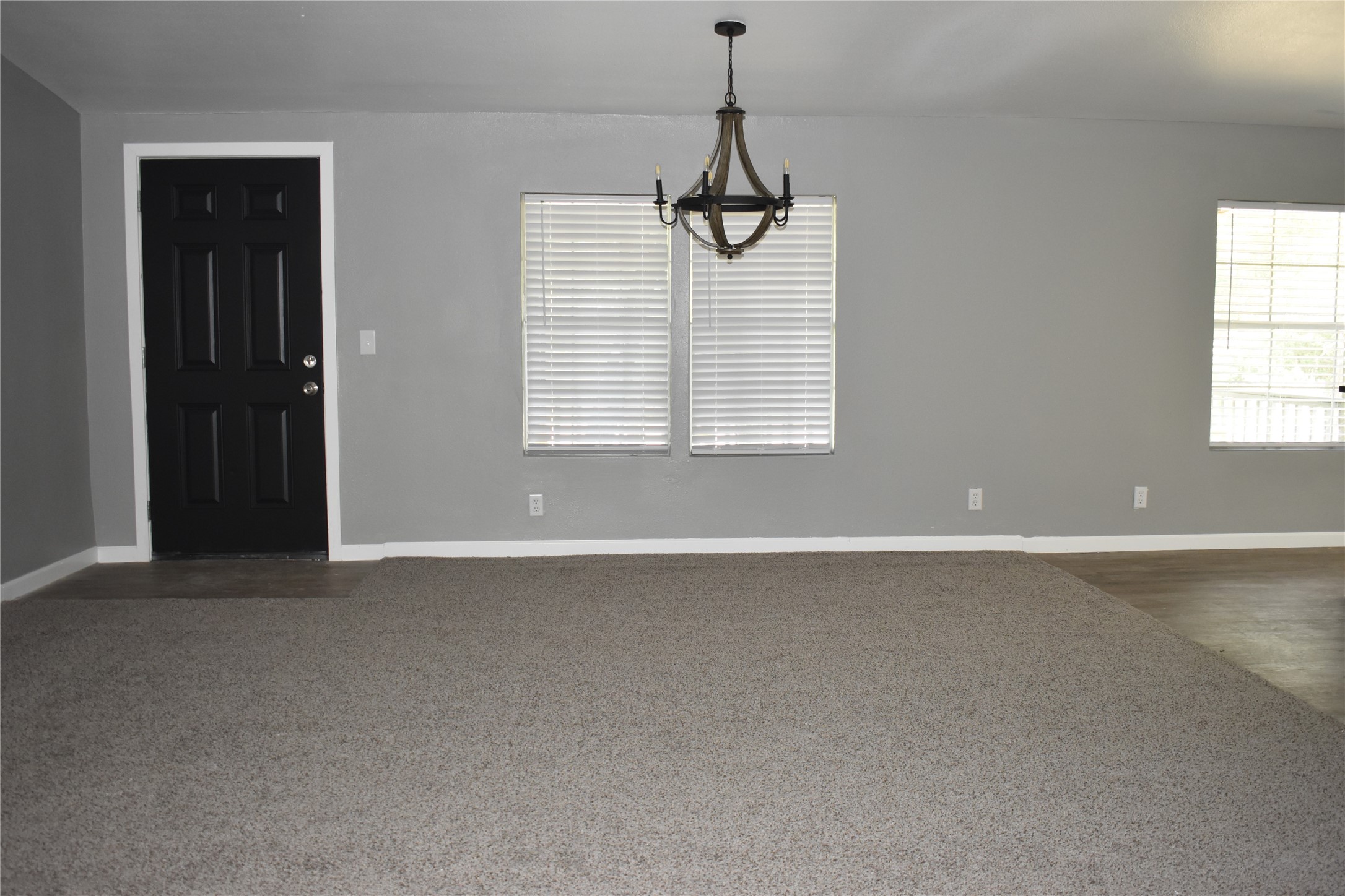 25 Wood Glen Trinity, TX 75862 - Photo 2 of 25 New flooring and paint throughout