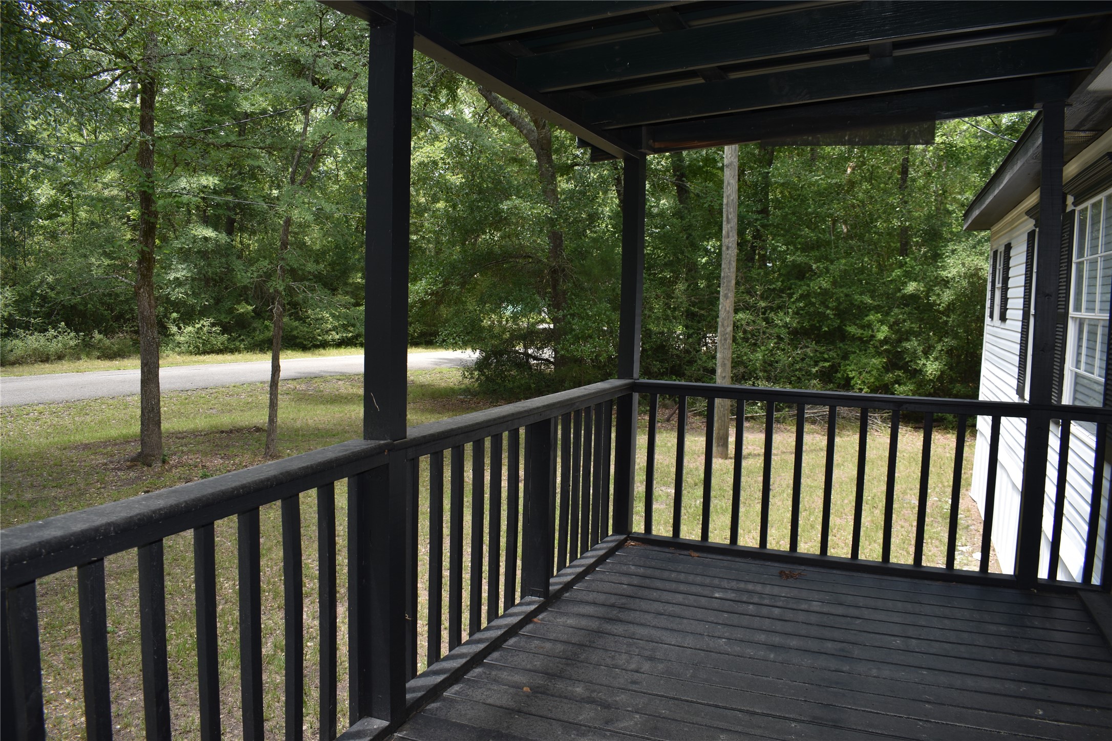 25 Wood Glen Trinity, TX 75862 - Photo 24 of 25 Covered front porch