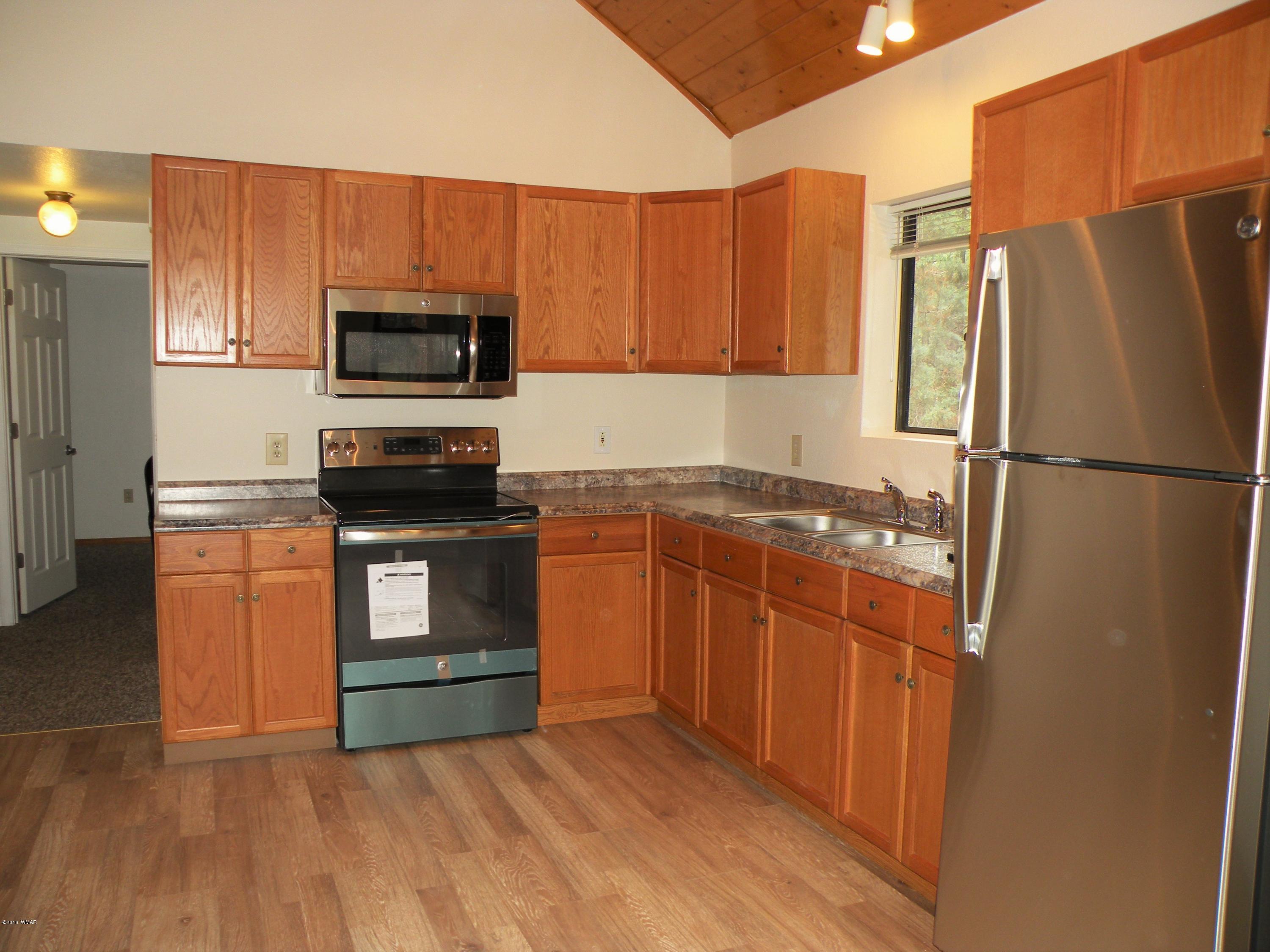 2886 Belle Road Overgaard, AZ 85933 - Photo 4 of 20