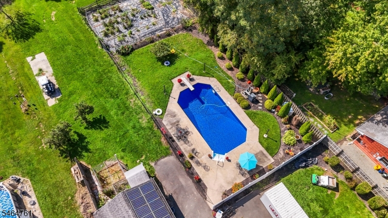 51 Diverty Road Pennington, NJ 08534 - Photo 3 of 48 Gallery Image 3