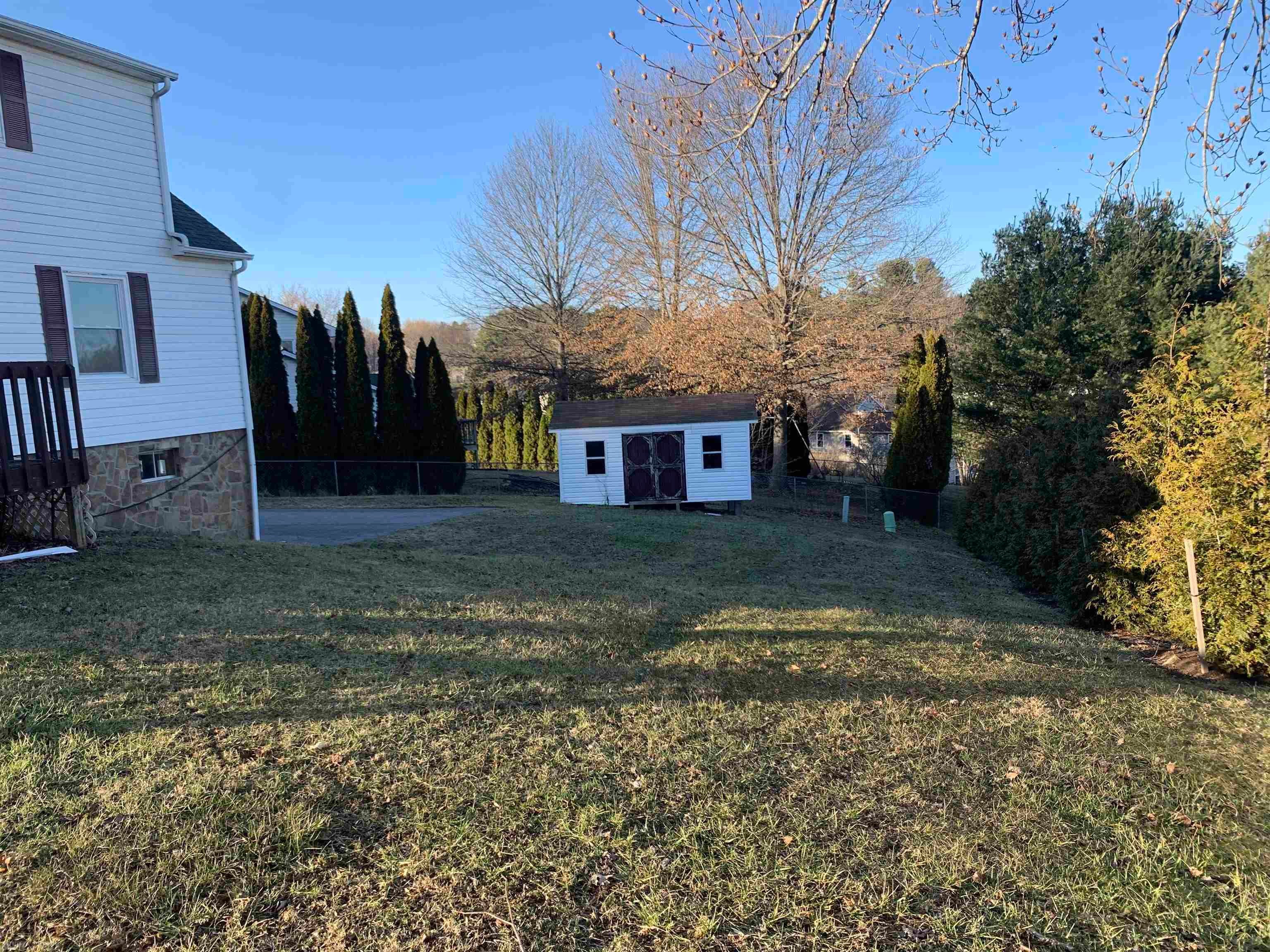 290 East Windmill Ridge Road Northwest Christiansburg, VA 24073 - Photo 7 of 41 Gallery Image 7