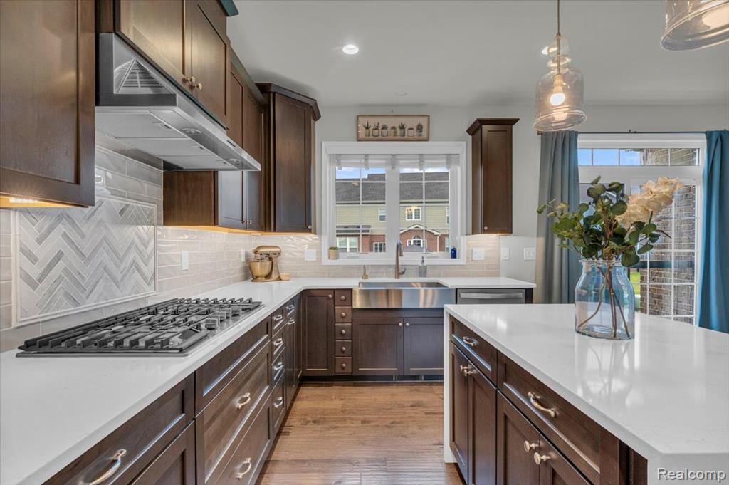 50763 Amberwood Road Canton, MI 48188 - Photo 10 of 53 Gallery Image 10