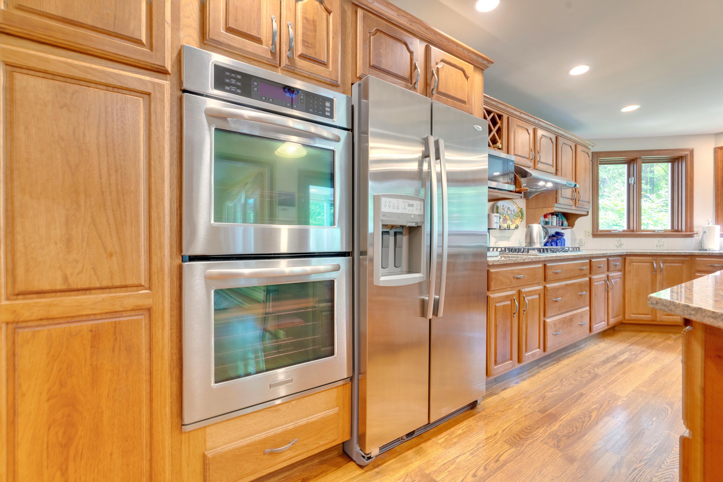 1047 Middle Road North Waterboro, ME 04061 - Photo 7 of 56 Kitchen