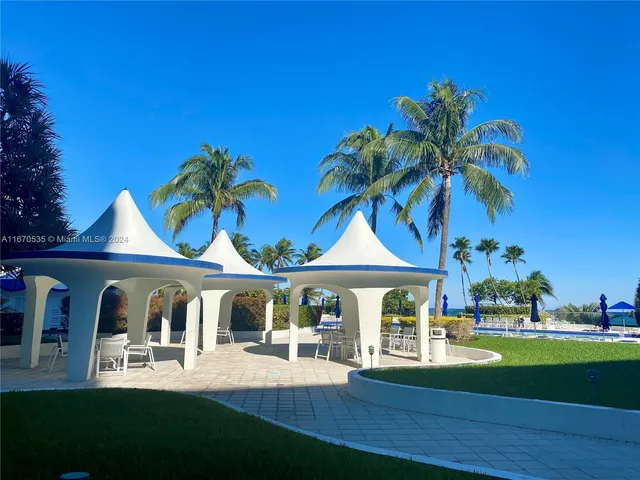 $585,000 | 5161 Collins Avenue, Unit 801, Miami Beach, FL 33140