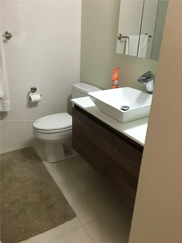 $585,000 | 5161 Collins Avenue, Unit 801, Miami Beach, FL 33140