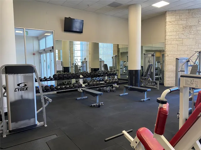 $585,000 | 5161 Collins Avenue, Unit 801, Miami Beach, FL 33140