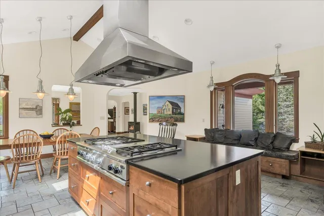 $985,000 | 70 Ledgewood Lane, Blue Hill, ME 04614