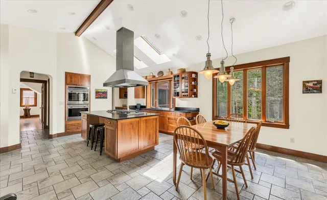 $985,000 | 70 Ledgewood Lane, Blue Hill, ME 04614