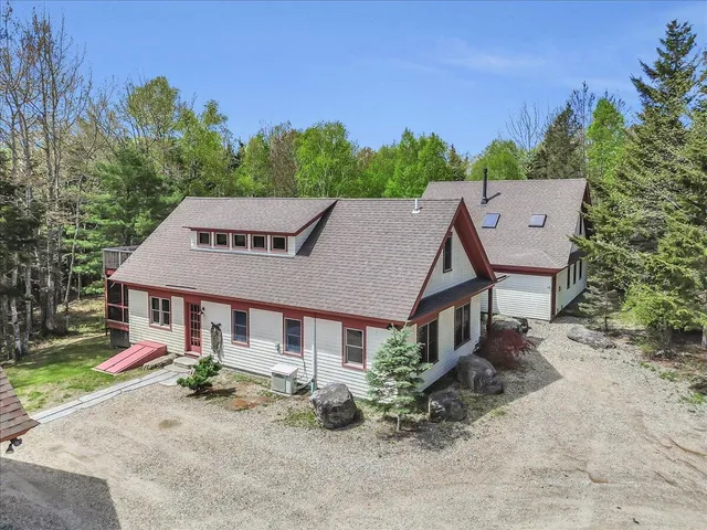 $985,000 | 70 Ledgewood Lane, Blue Hill, ME 04614