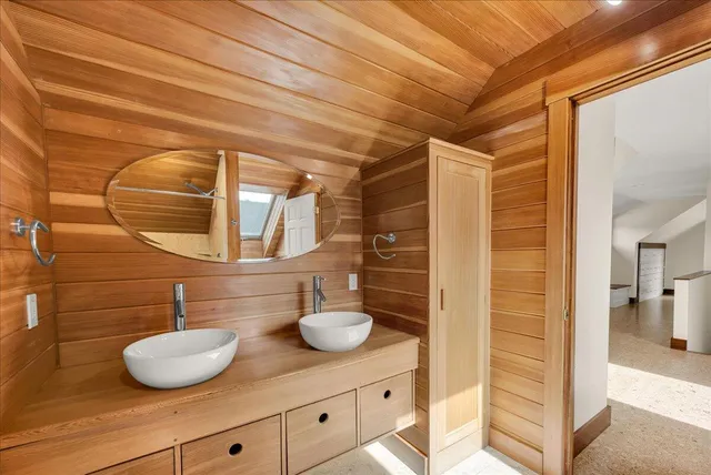 $985,000 | 70 Ledgewood Lane, Blue Hill, ME 04614