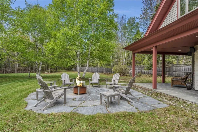 $985,000 | 70 Ledgewood Lane, Blue Hill, ME 04614