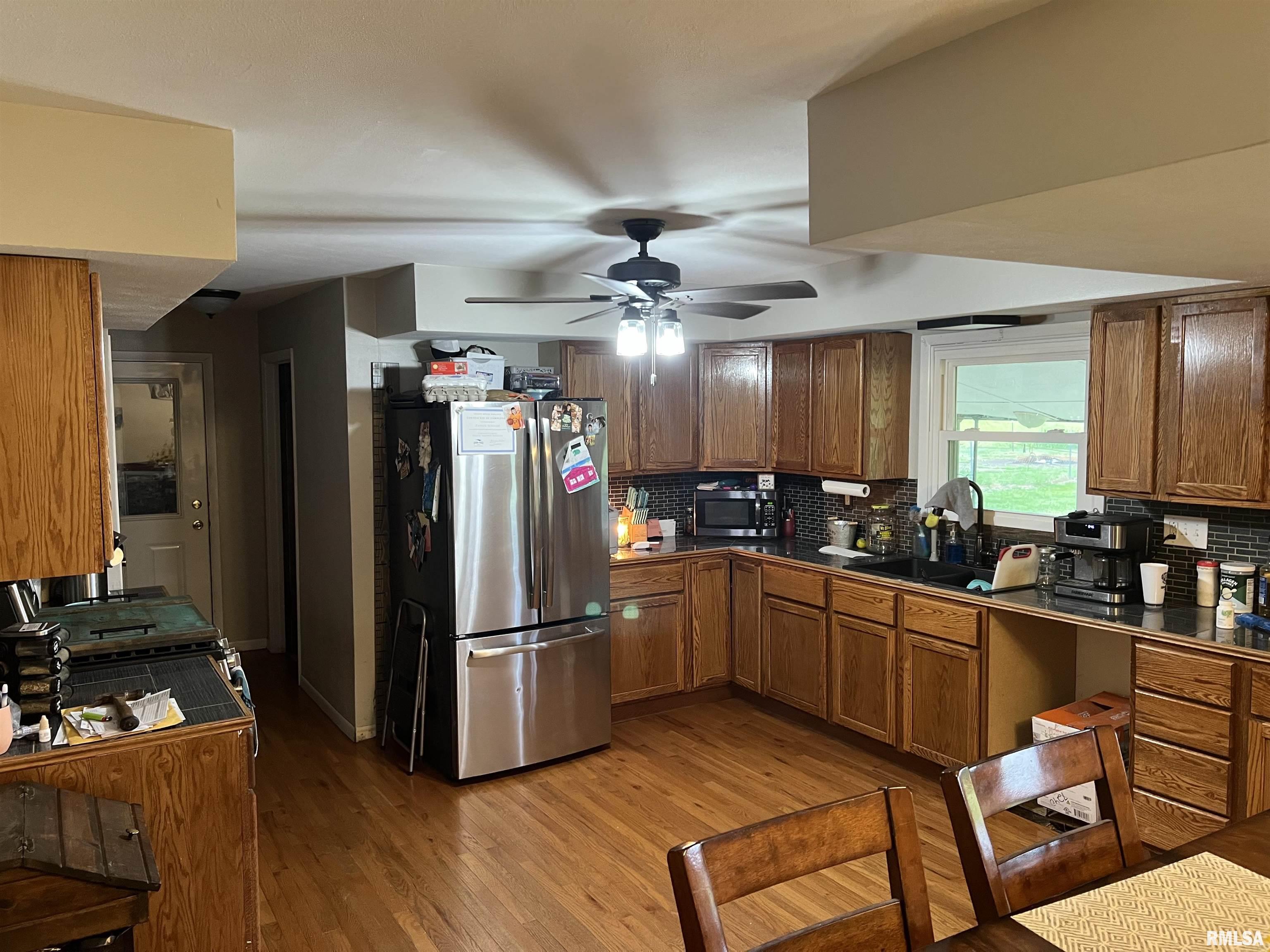 14250 East Putt Creek Road Cuba, IL 61427 - Photo 6 of 16 Gallery Image 6