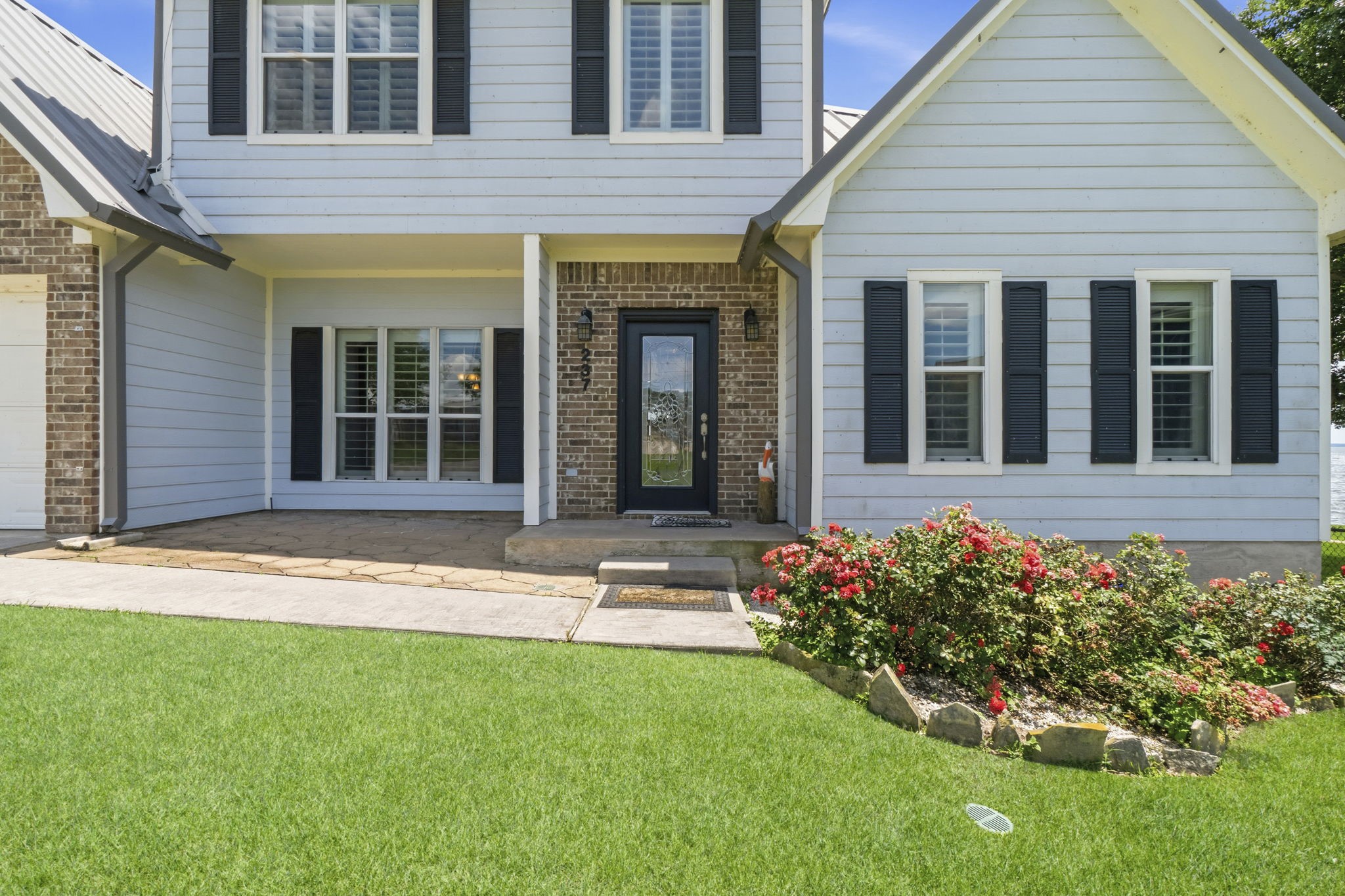 237 Vivian Road Onalaska, TX 77360 - Photo 4 of 37