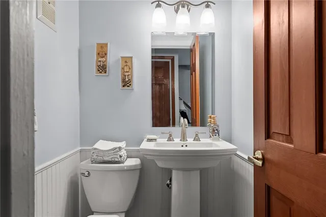 $325,000 | 241 Castle Drive, West Mifflin, PA 15122