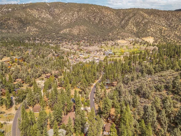 $359,999 | 2205 Cypress Way, Pine Mountain Club, CA 93222