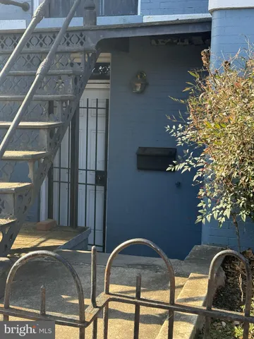 $1,100,000 | 656 6th Street Northeast, Washington, DC 20002