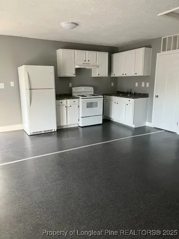 $265,000 | 17061 Duncan Avenue, Laurel Hill, NC 28351