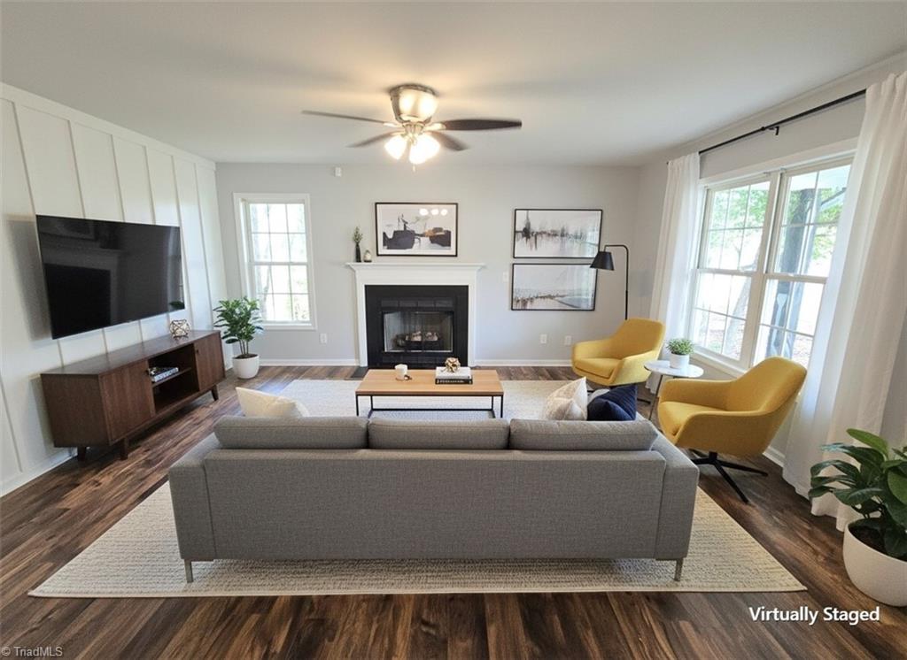627 Kenneth Road Greensboro, NC 27455 - Photo 3 of 24 Gallery Image 3