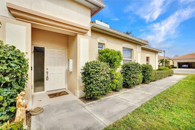 $429,900 | 8206 Sanctuary Drive, Unit 1, Naples, FL 34104