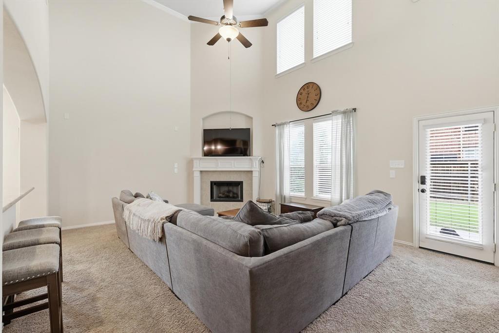 7105 Edwards Road Denton, TX 76208 - Photo 12 of 40 Alternate view of living room.