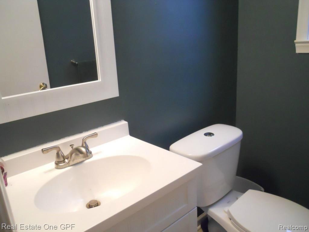 723 Canterbury Road Grosse Pointe, MI 48236 - Photo 23 of 30 23 DSCN1651.jpg